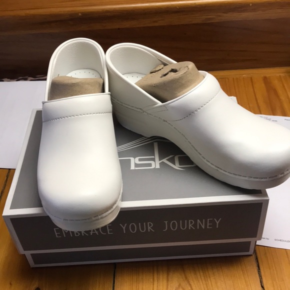 Dansko Nursing Clogs - Picture 3 of 4